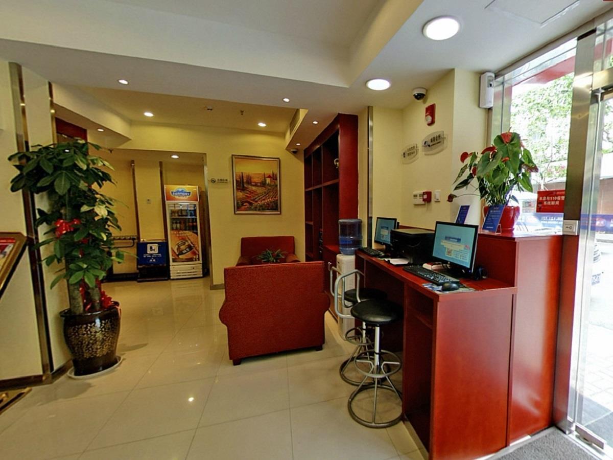 Hanting Express Shanghai Middle Sichuan Road Exterior foto
